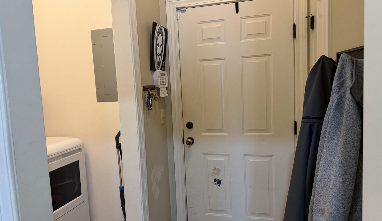 696876-19